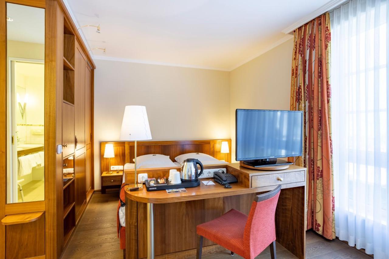 Ringhotel Warnemuender Hof Rostock Ngoại thất bức ảnh
