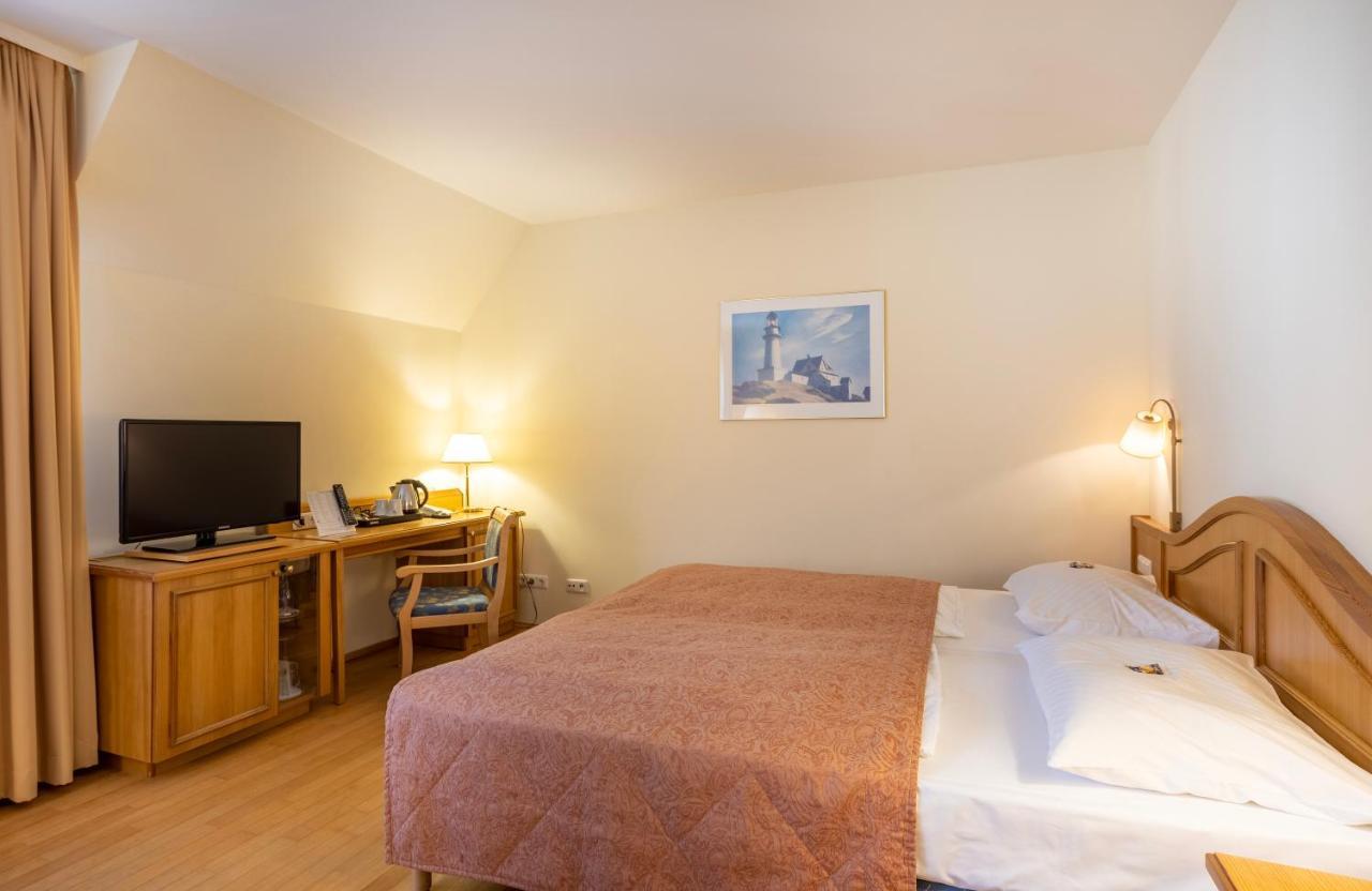 Ringhotel Warnemuender Hof Rostock Ngoại thất bức ảnh