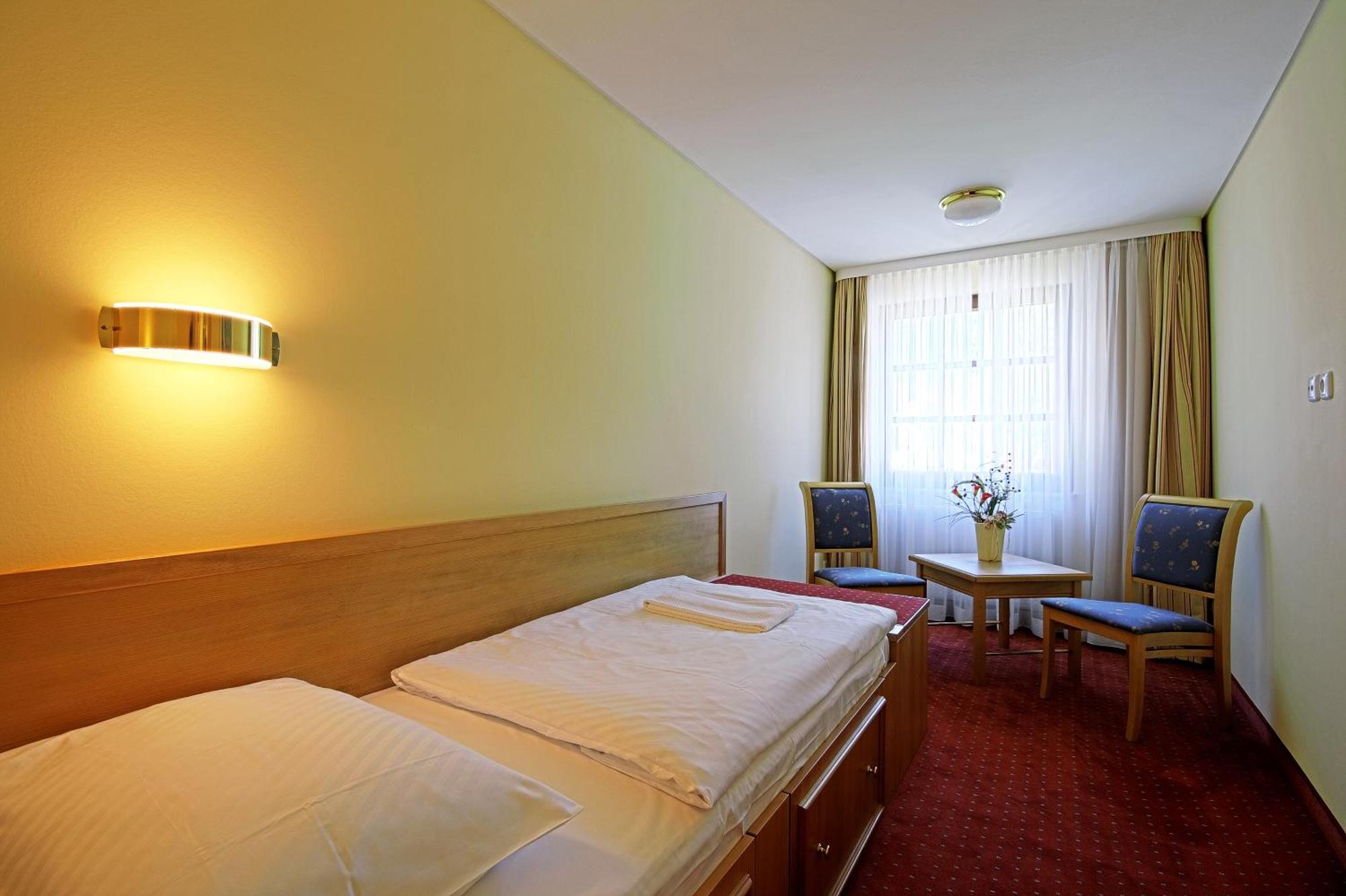 Ringhotel Warnemuender Hof Rostock Ngoại thất bức ảnh