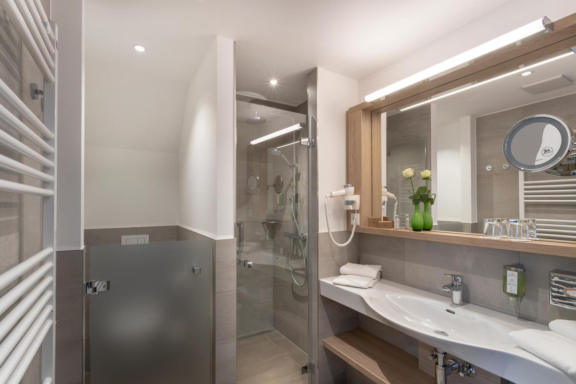 Ringhotel Warnemuender Hof Rostock Ngoại thất bức ảnh