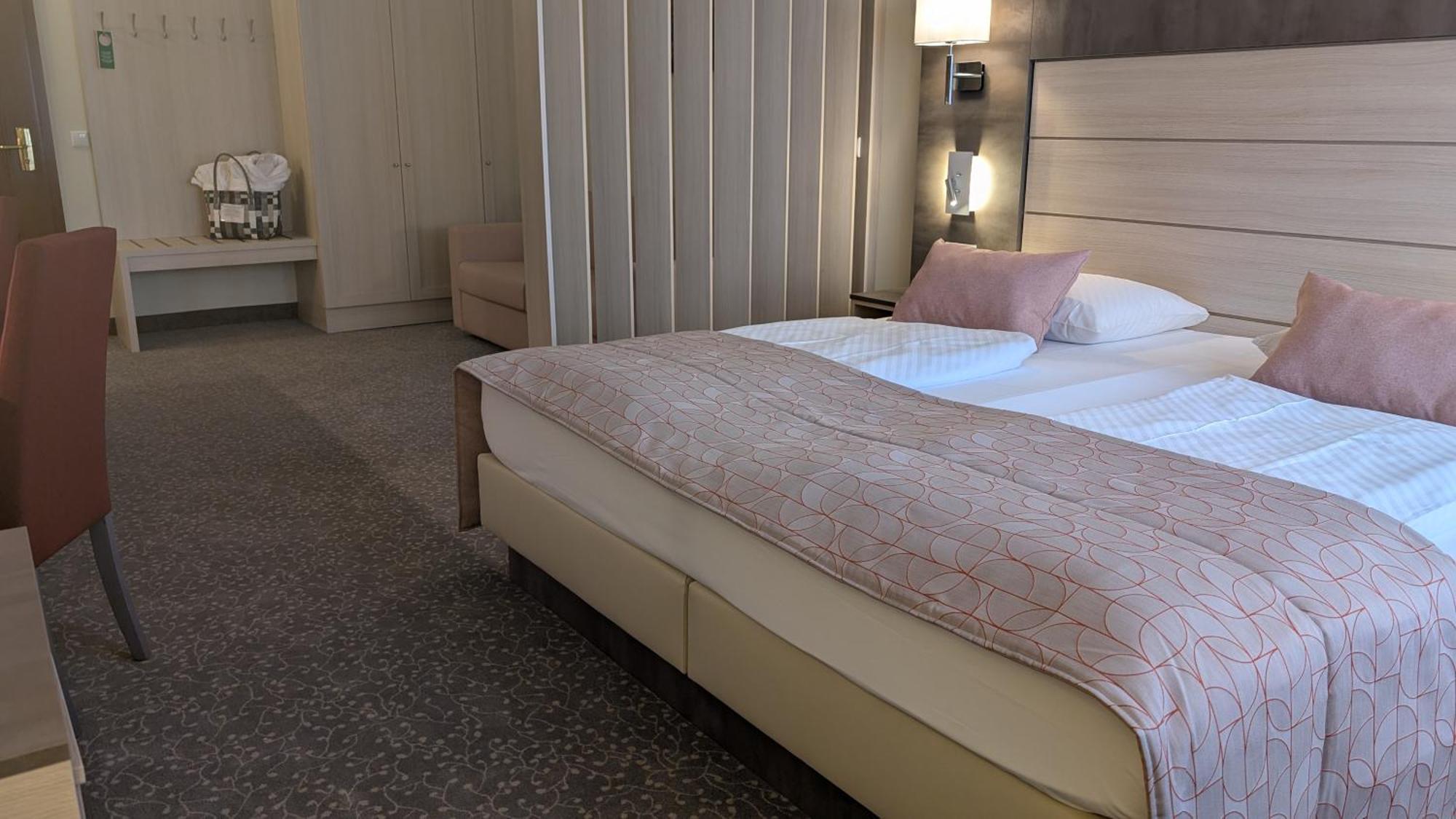 Ringhotel Warnemuender Hof Rostock Ngoại thất bức ảnh