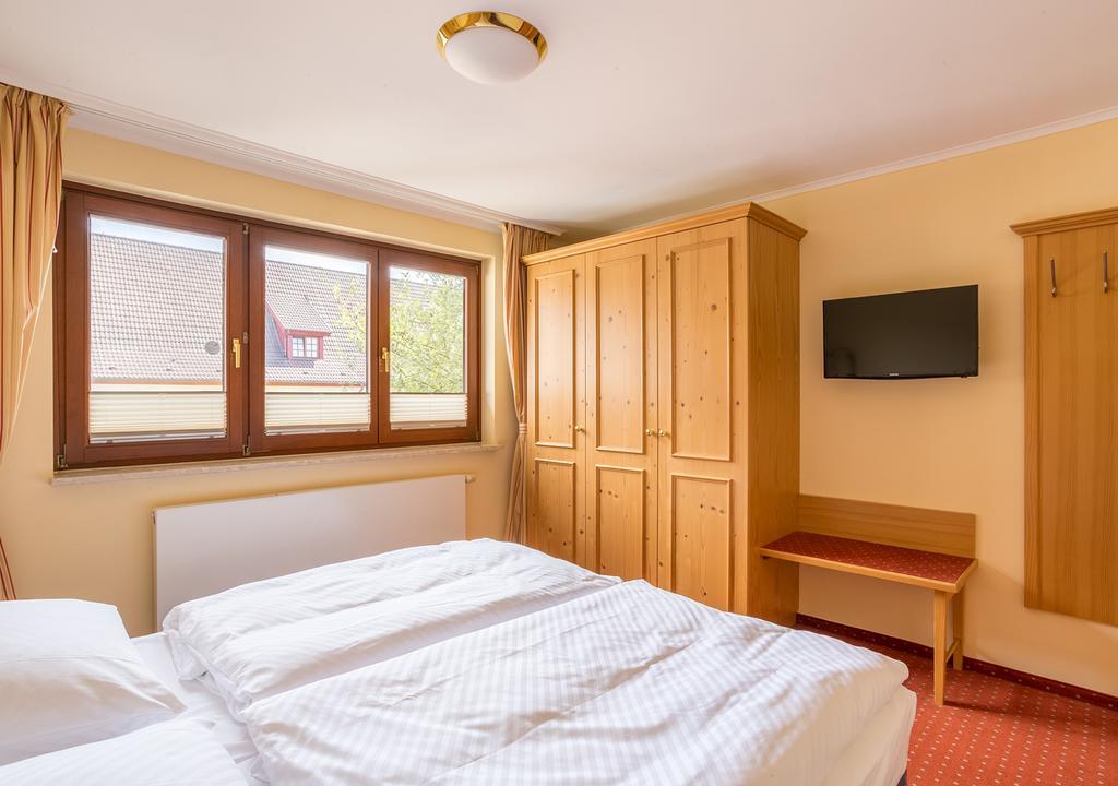 Ringhotel Warnemuender Hof Rostock Ngoại thất bức ảnh