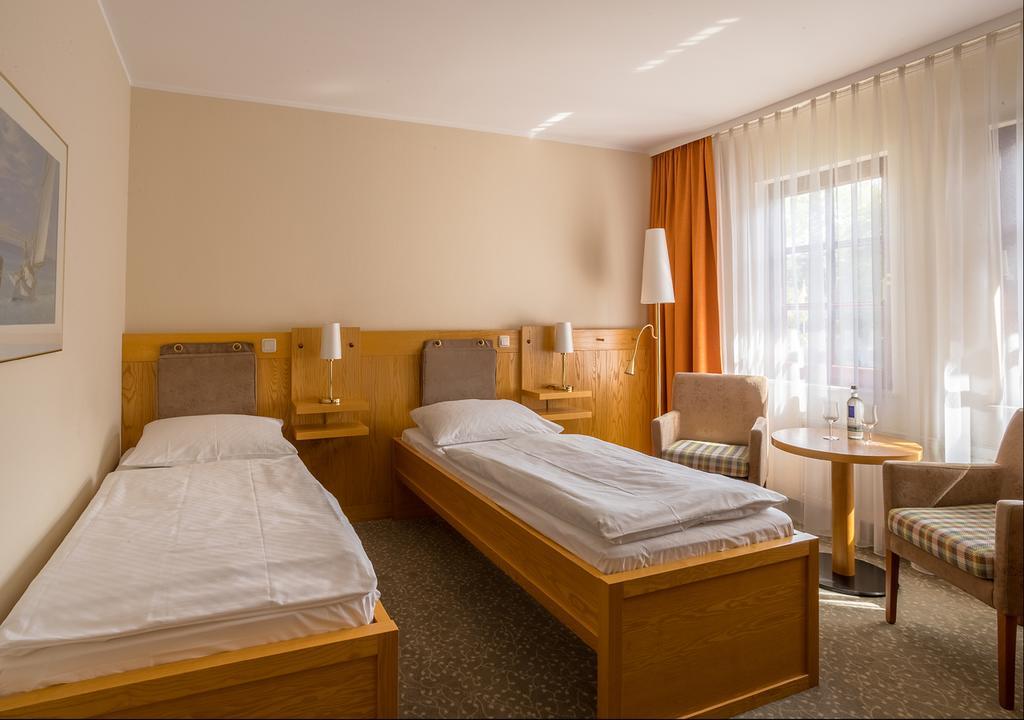 Ringhotel Warnemuender Hof Rostock Ngoại thất bức ảnh